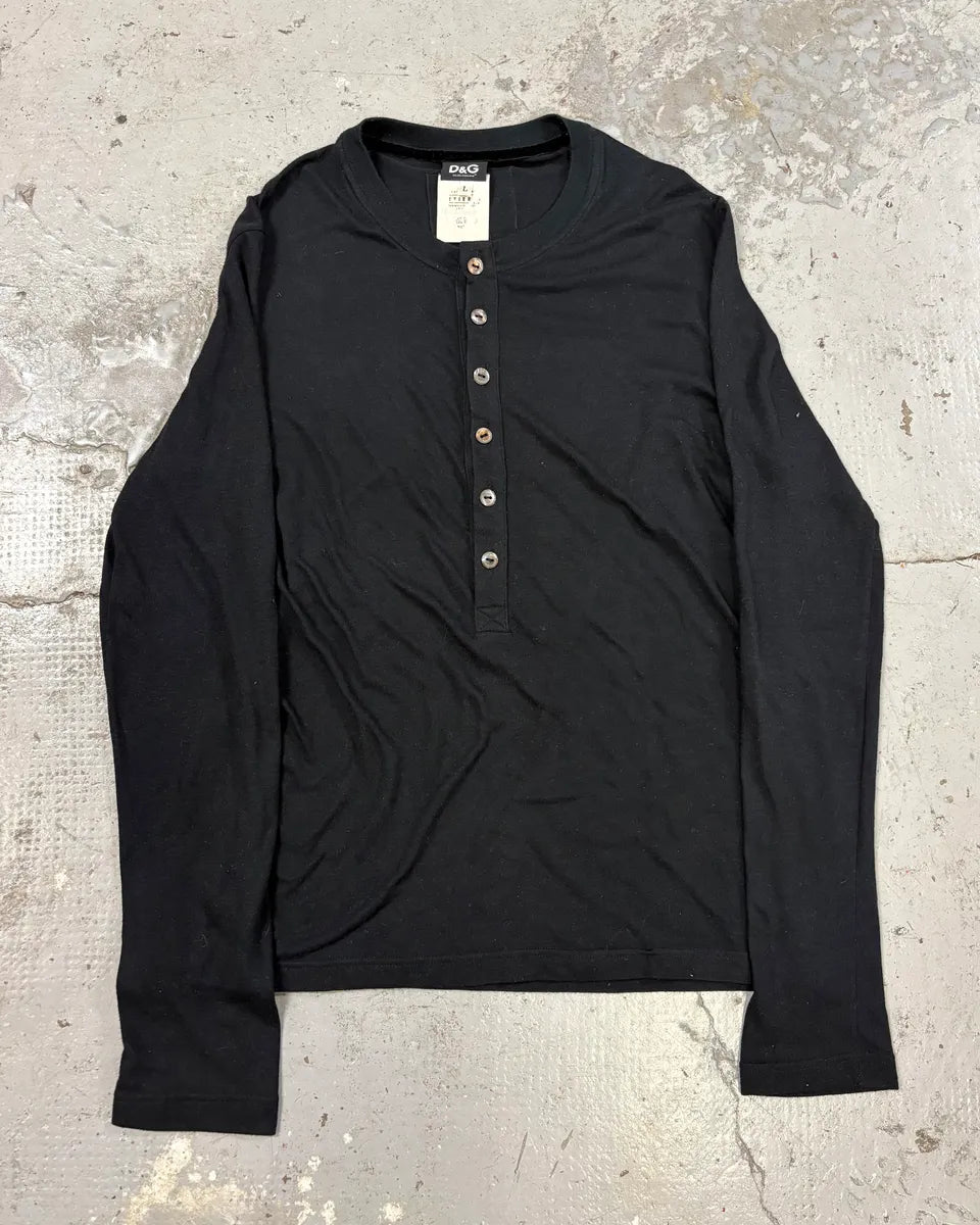 2000s Dolce & Gabbana Black Buttoned Henley Longsleeves – Dolce