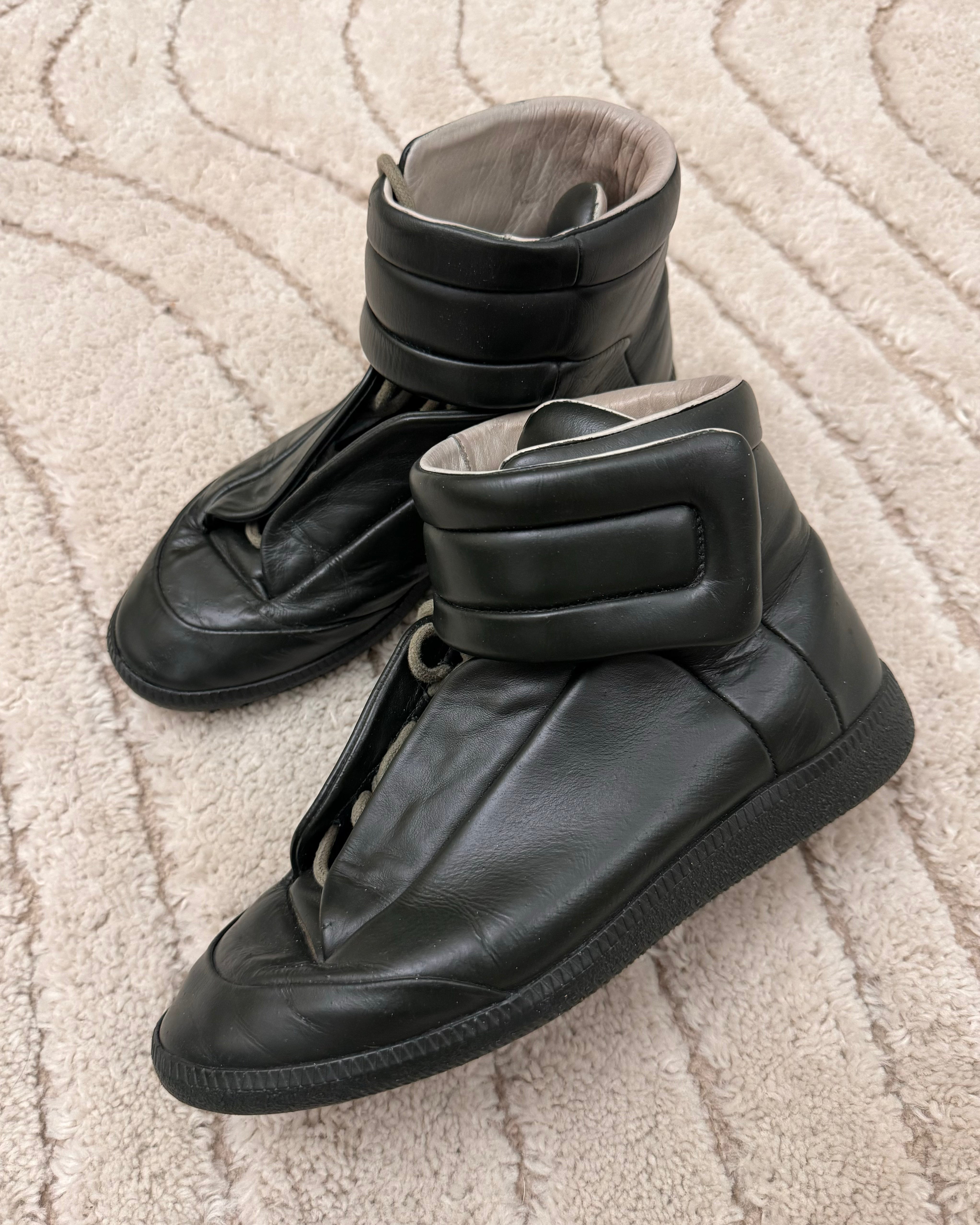 Maison Margiela 22 Future Leather High Sneakers (40eu/7us Maison Margiela 22 Future Leather High Sneakers (40eu/7us