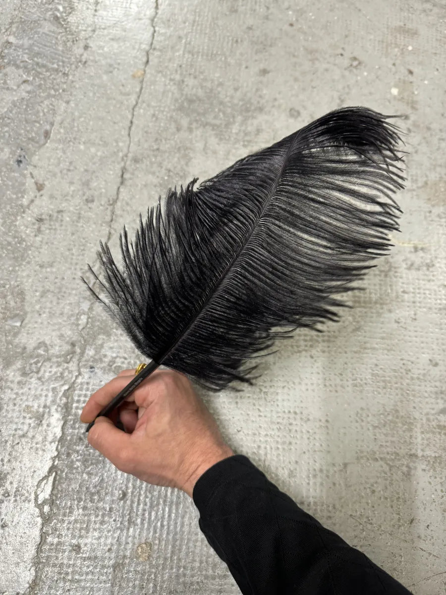 Maison Margiela Ostrich Feather Black Pen – Dolce Vita Hub