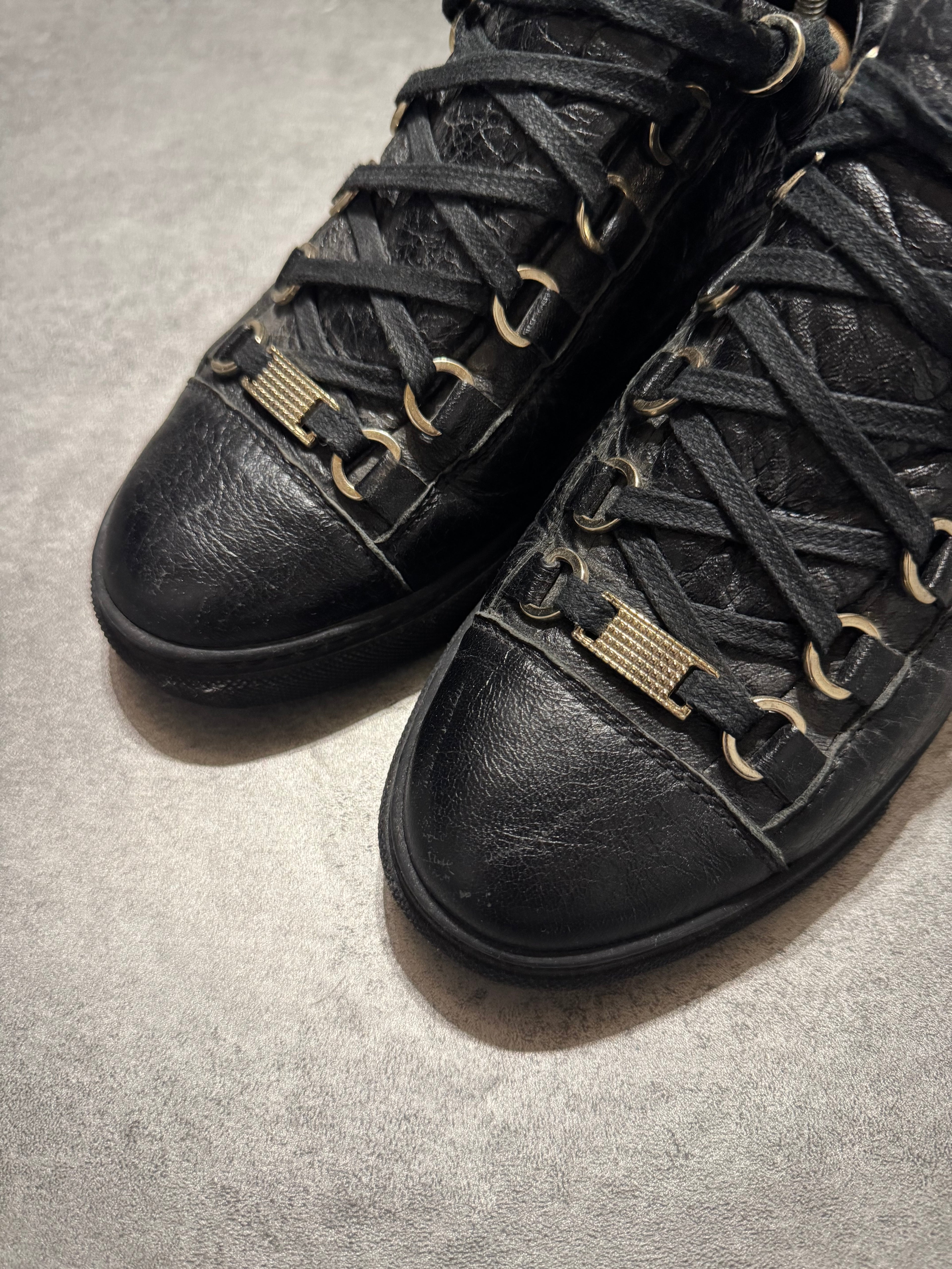Balenciaga Arena Low Black Cracked Leather Sneakers