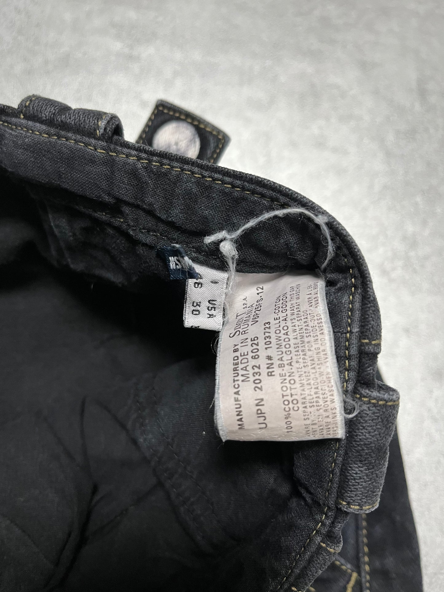 2000s Armani Navy Cargo Pants (M)