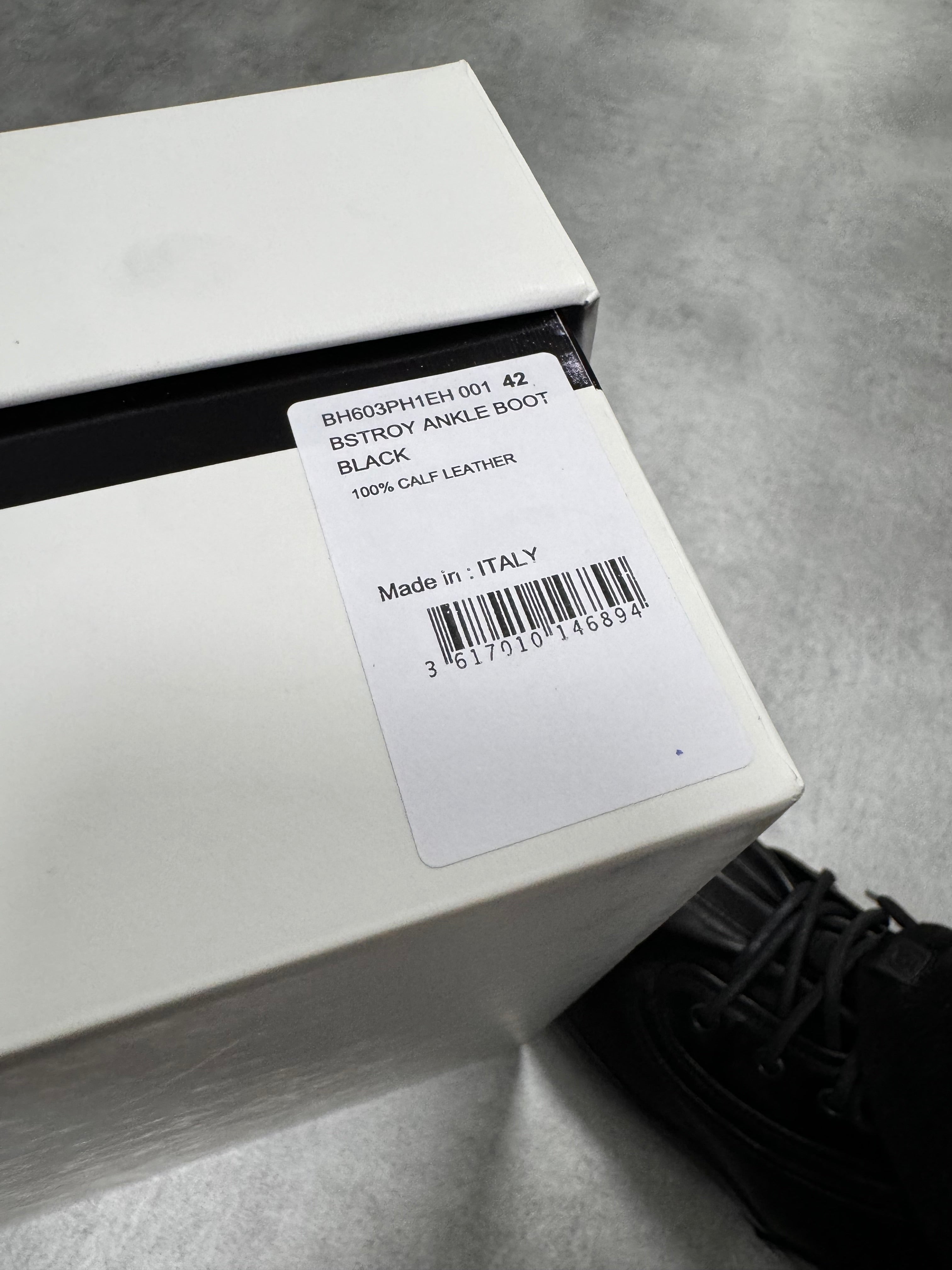 Givenchy (B).STROY Bunny Black Calf Leather Ankle Boots