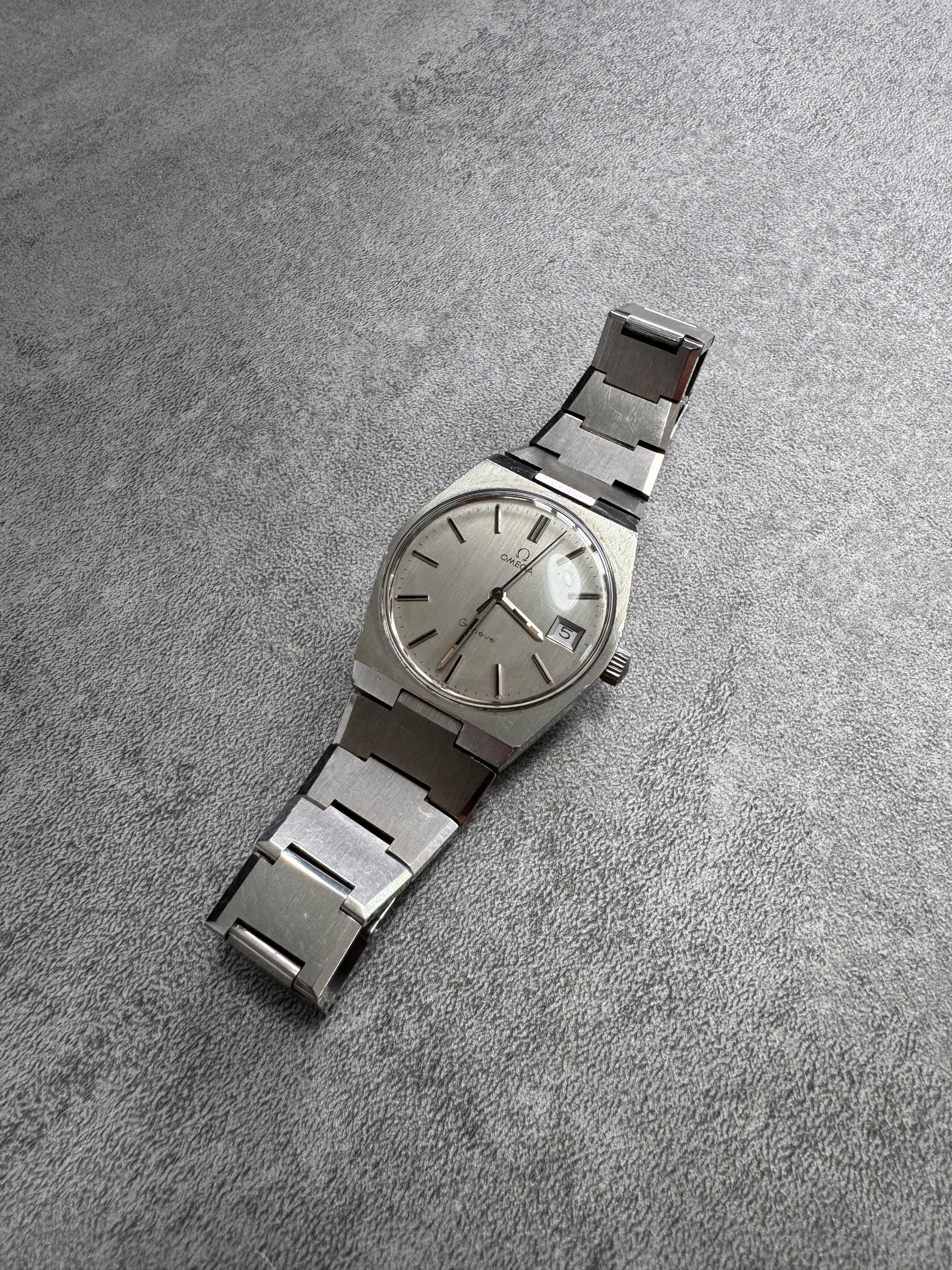 1972 Omega Genève Manual Date Grey Dial 136.0500 Watch (OS)