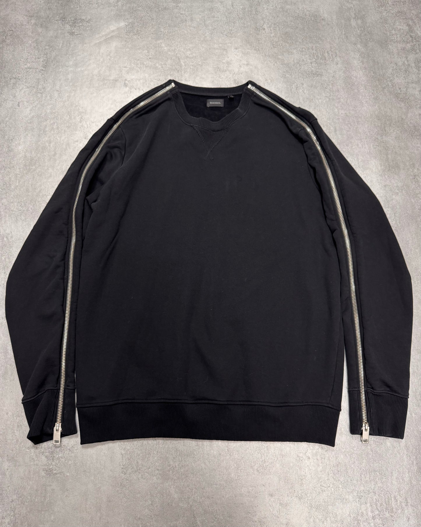 2000s Diesel Cicular Front Zip Black Sweater (XL)