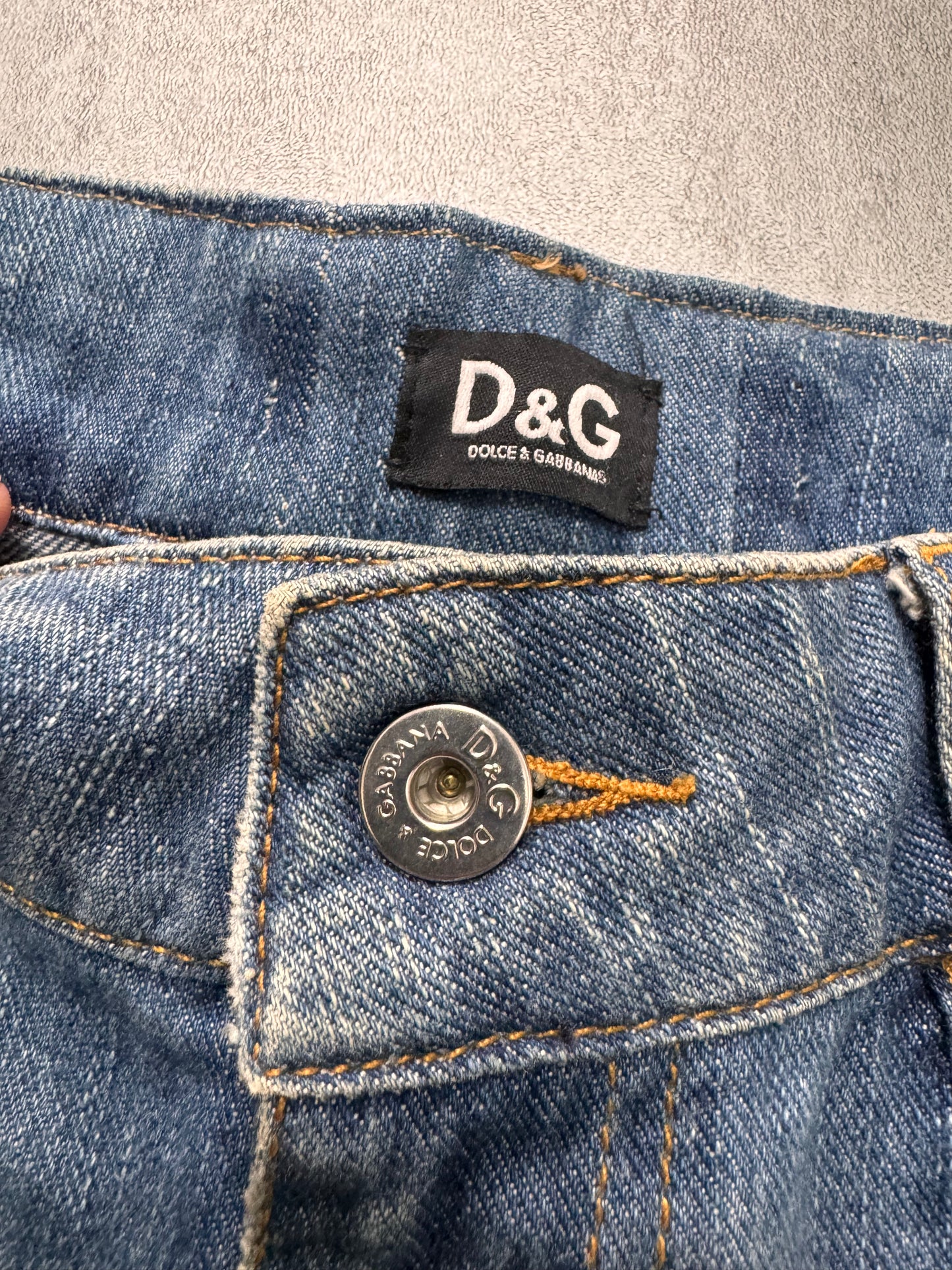 2000s Dolce & Gabbana Sun Faded Distressed Denim Jeans (XS)