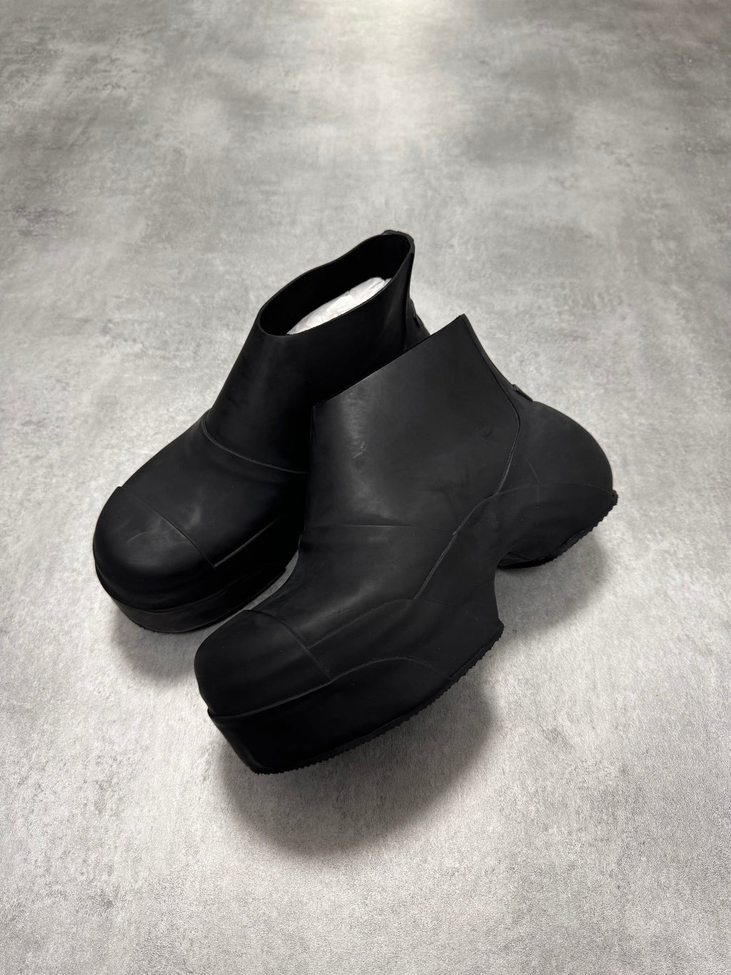 SS2023 Givenchy Show Rubber Rain Low Boots