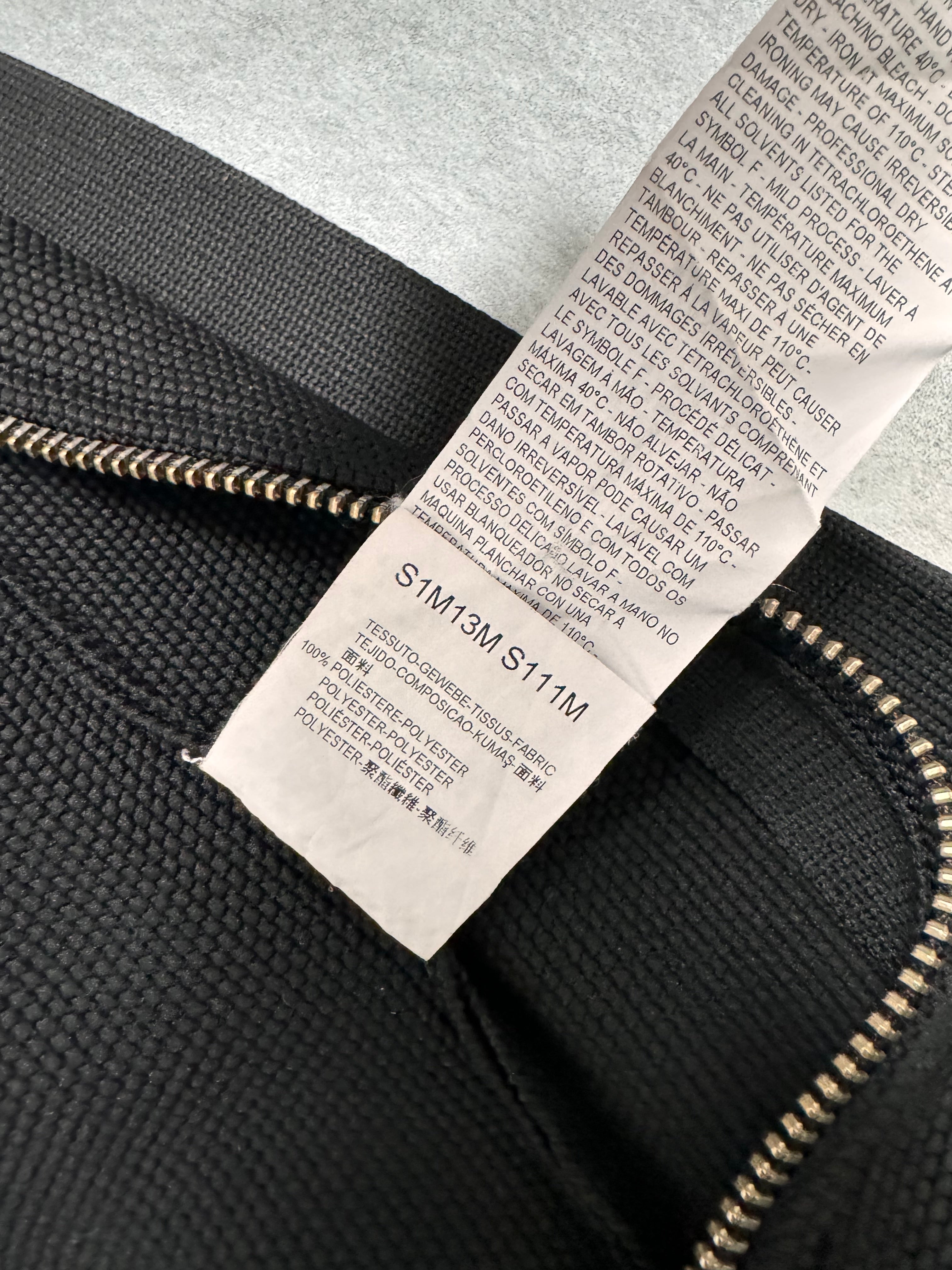 2015 秋冬 Emporio Armani 不对称全拉链毛衣 (S/M)