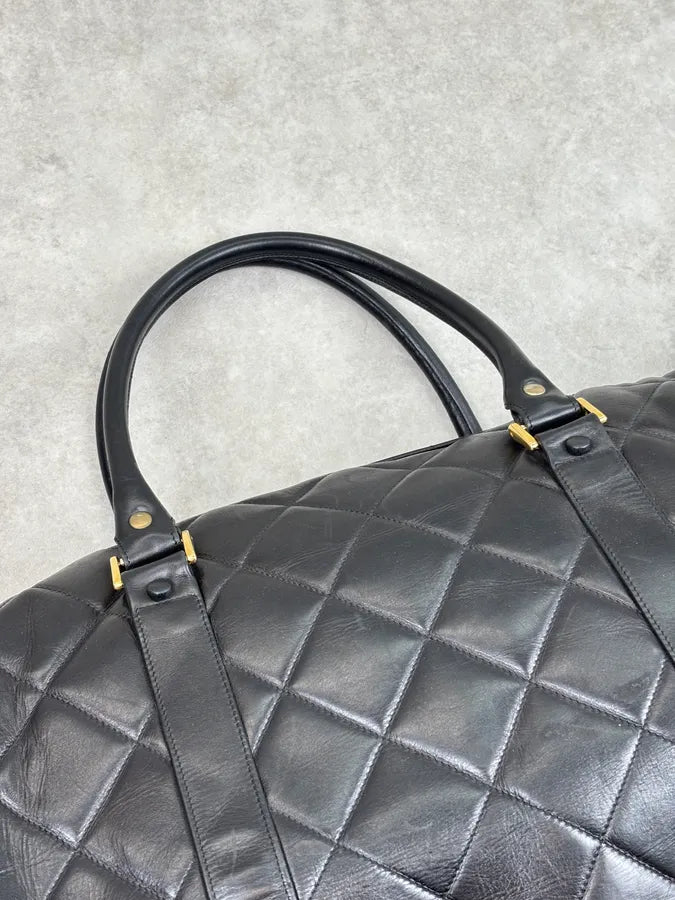 1960s Chanel Boston Black Quilted Lambskin Travel Bag  AyCAOwP 8