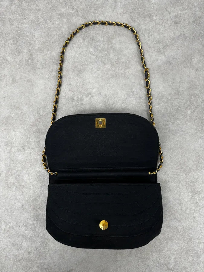 2000s Chanel Black Classic Half Moon Crossbody Bag yLsqsMF 4