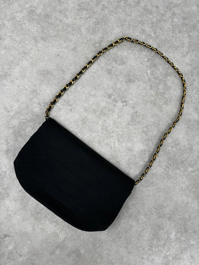 2000s Chanel Black Classic Half Moon Crossbody Bag yLsqsMF 6