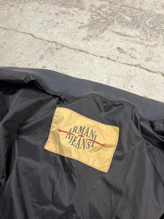 1990s Armani Reversible Beige & Navy Nylon Bomber Jacket YlIInNv 13