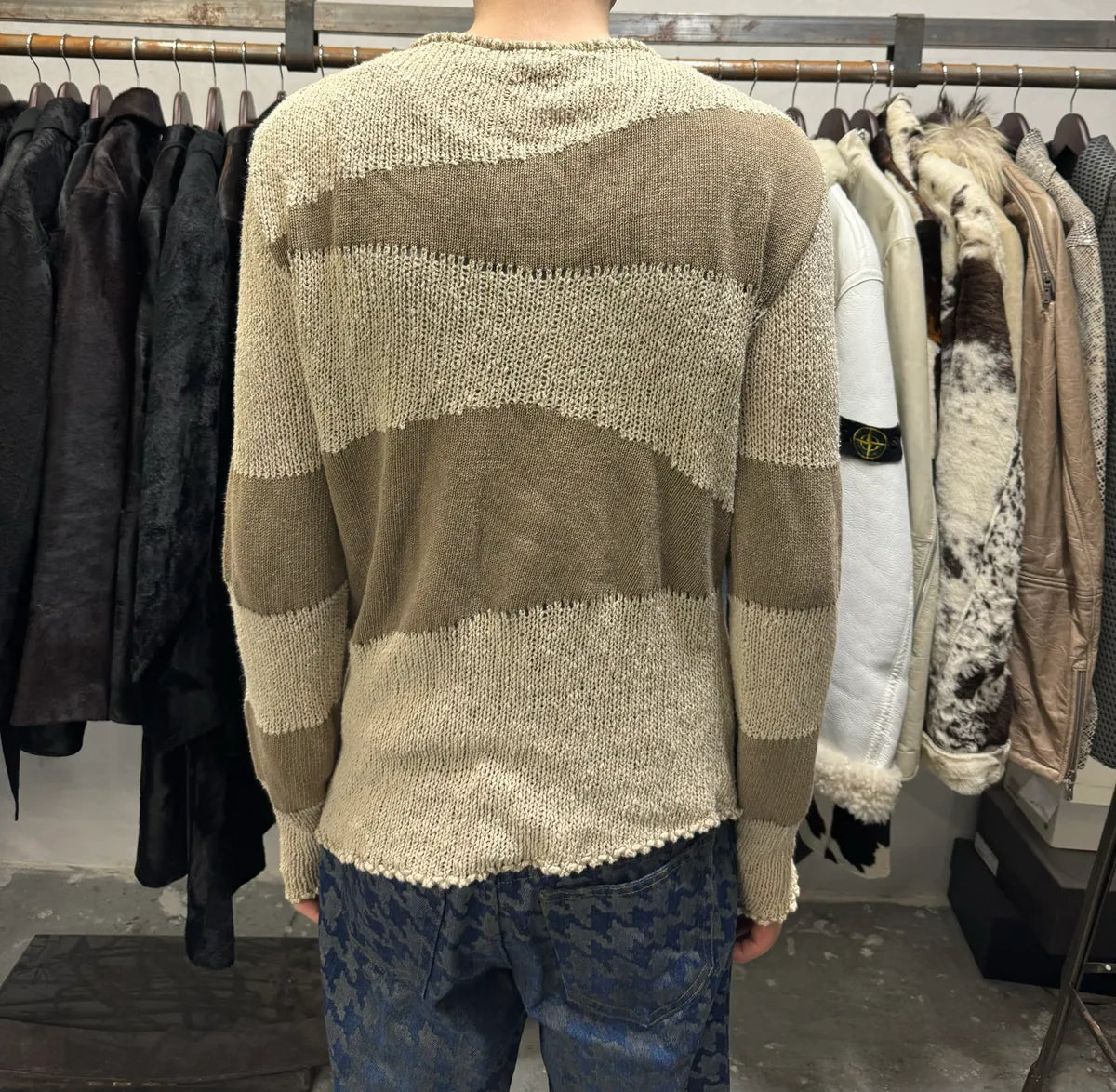 1990s Armani White & Beige Sweater (S) 2