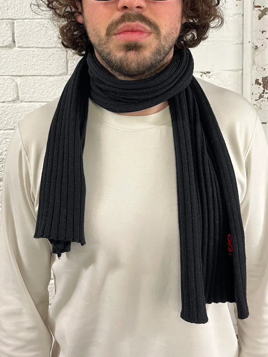 1990s Dolce & Gabbana Black Minimalist Scarf bysrIJv 1