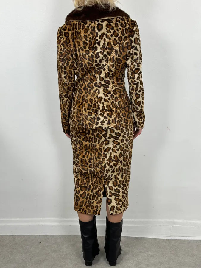 1990s Dolce & Gabbana Leopard Print Skirt & Cardigan Set GLvvFZk 2
