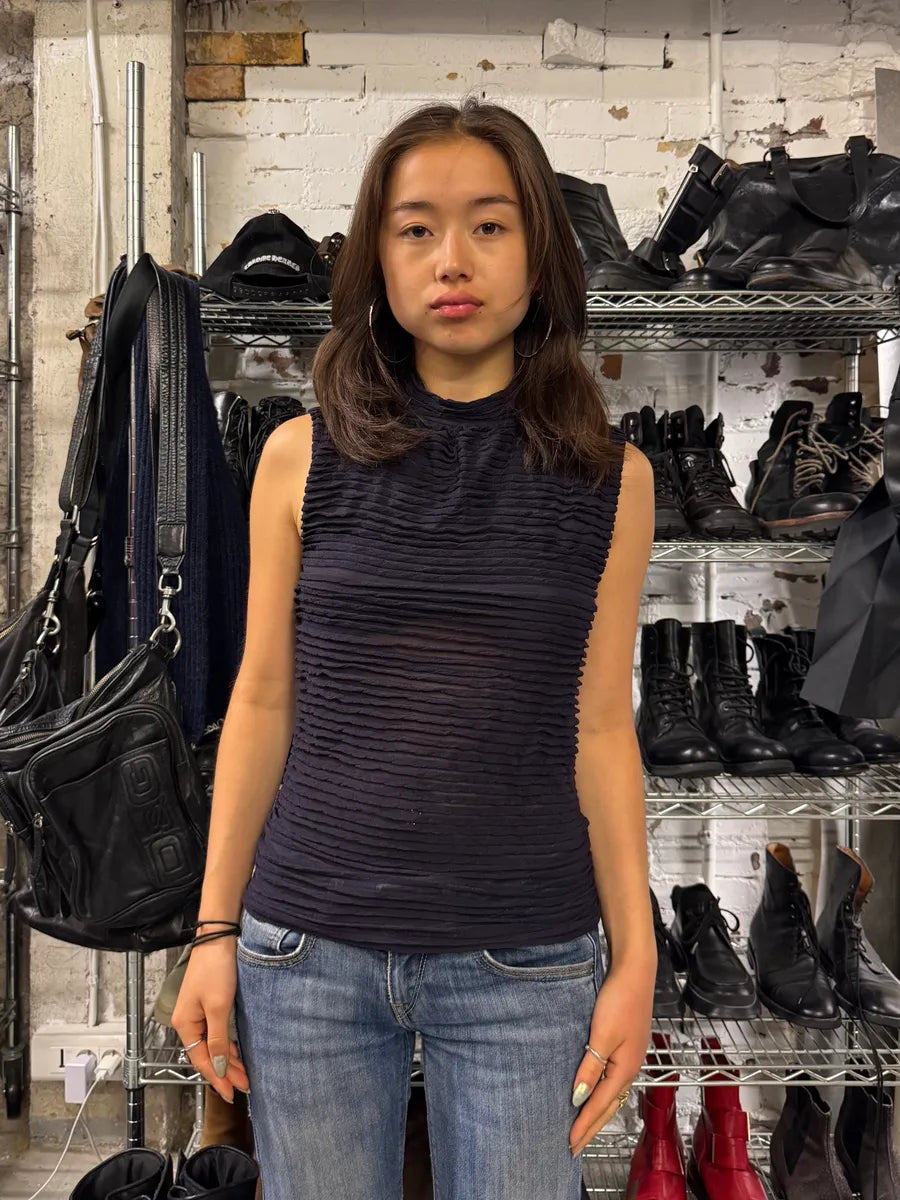 1990s Emporio Armani Navy Plissed Top ARLumpL 1