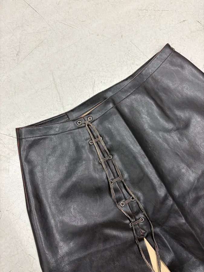 1990s Gianfranco Ferré Black Leather Lace-Up Skirt kwgatsw 5