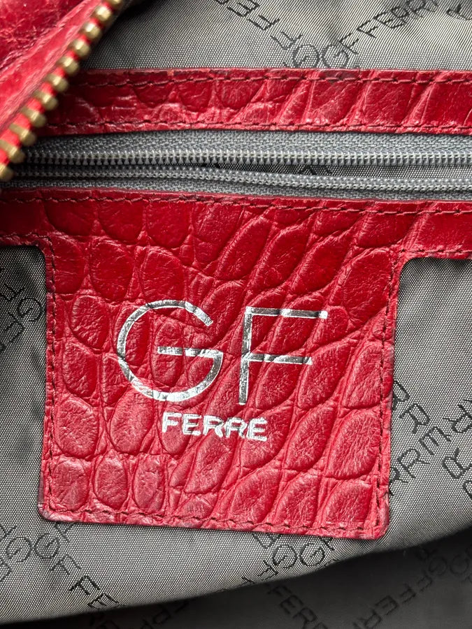 1990s Gianfranco Ferré Red Leather Crocodile Embossed Handle Bag hDCsLLM 14