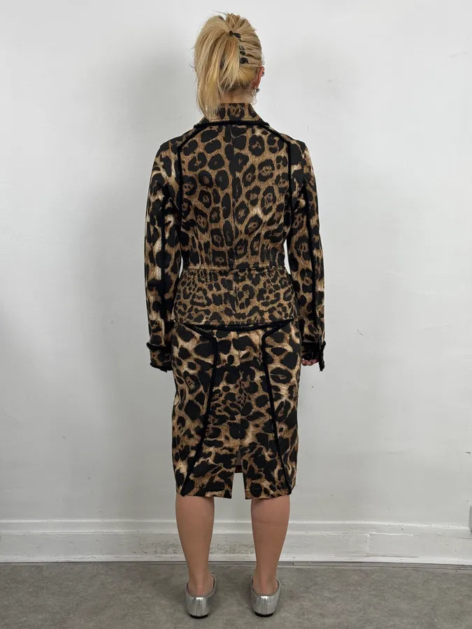 AW2006 Gianfranco Ferre Beige Leopard Print Blazer & Skirt Set  wNovAPu 3