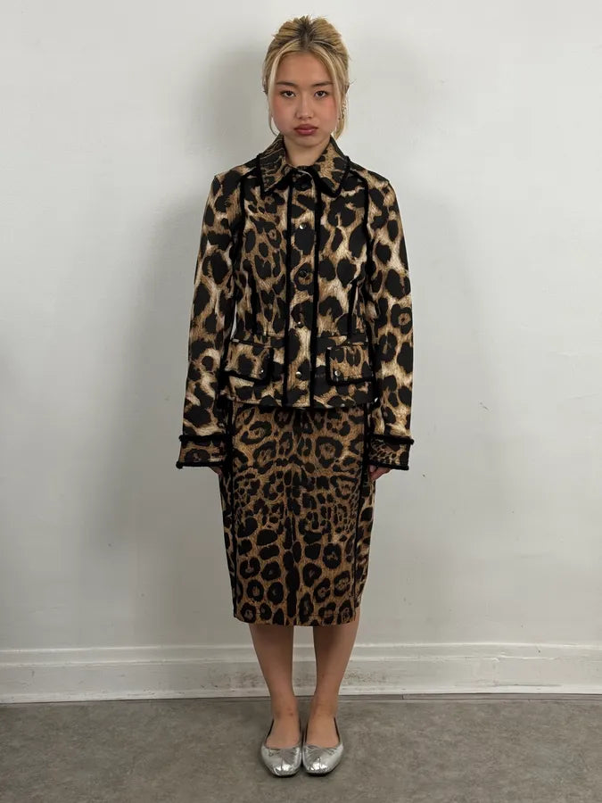 AW2006 Gianfranco Ferre Beige Leopard Print Blazer & Skirt Set  wNovAPu 2