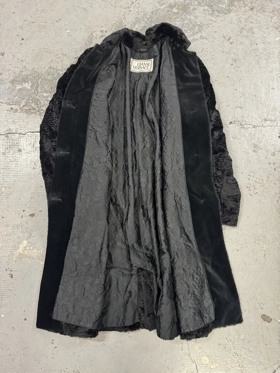 1990s Gianni Versace Black Long Plushed Velvet Coat msvnaSa 10