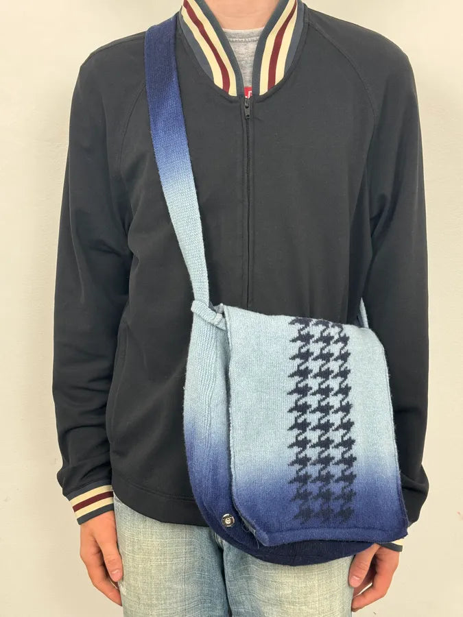 1990s Jean Paul Gaultier Blue Gradiant Pattern Wool Shoulder Bag XjtTmRd 2