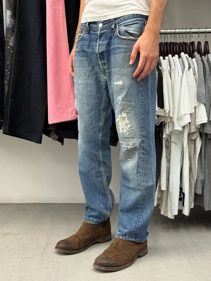 1990s Levi’s 501 Blue Faded Distressed Denim Jeans RlpWQSk 1
