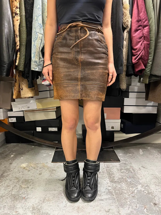 1990s Moschino Brown Eroded Leather Skirt ypTJbzz 0