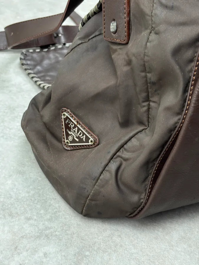 1990s Prada Brown Leather Studded Shoulder Bag WgIkKQU 10