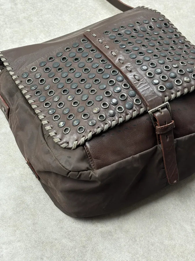 1990s Prada Brown Leather Studded Shoulder Bag WgIkKQU 4