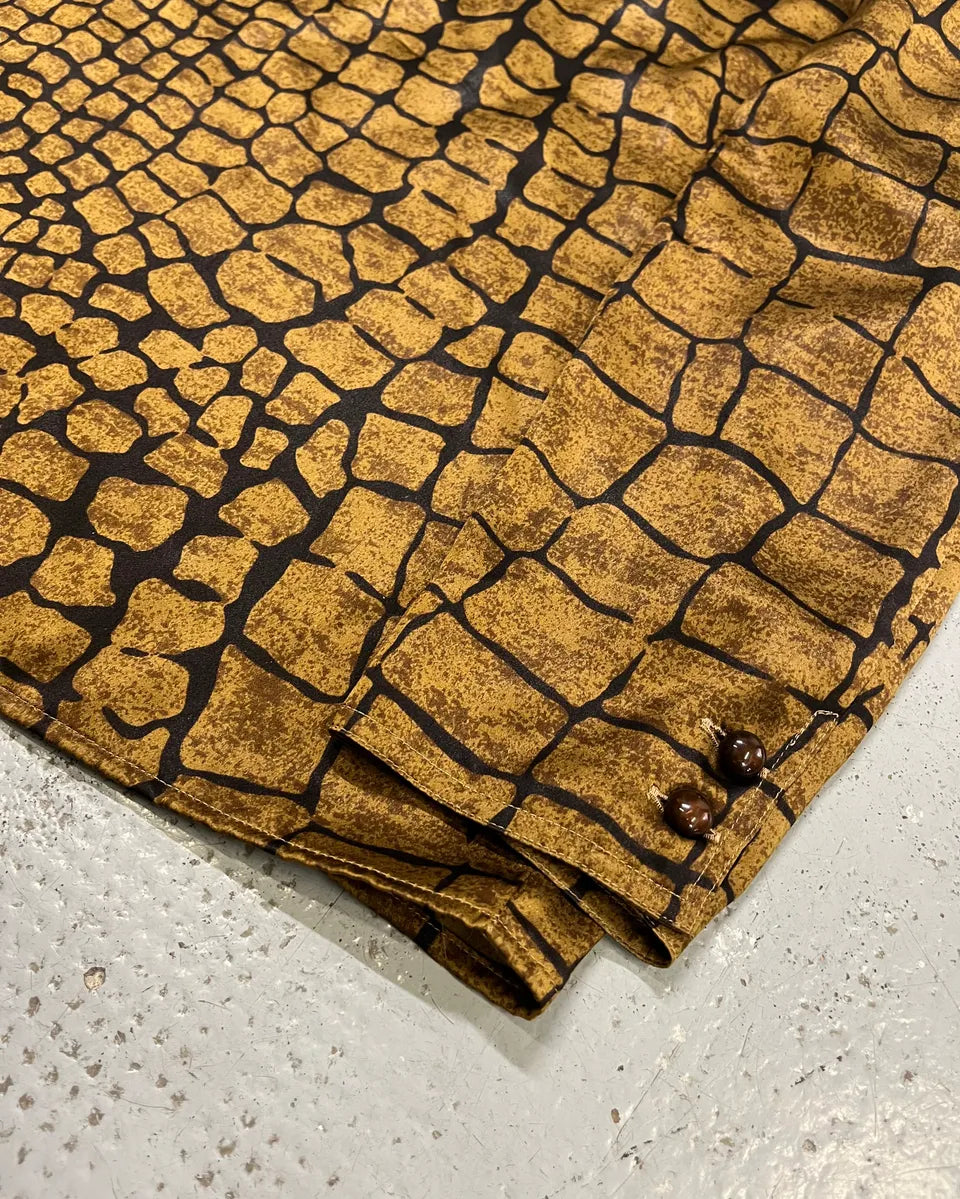 1990s Valentino Brown Silk Crocodile Effect Buttoned Blouse IpjJYeb 5