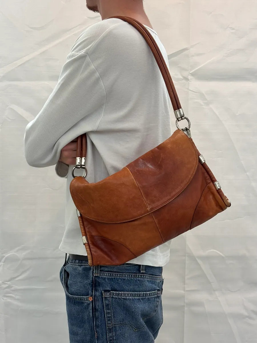 1990s Yves Saint Laurent Cognac Leather Shoulder Bag KJMtAHc 1