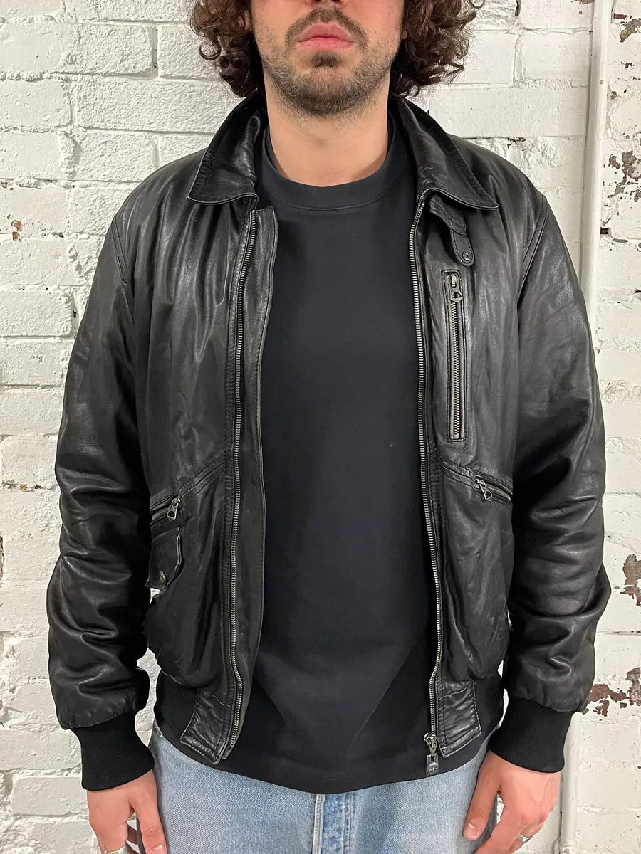 2000s Armani Black Leather Bomber Jacket ZKEXQIU 1
