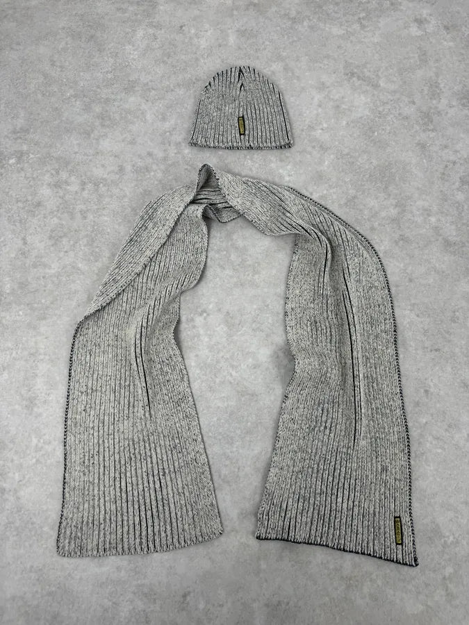 2000s Armani Scarf & Beanie White Painted Effect Set zgKJQqn 0