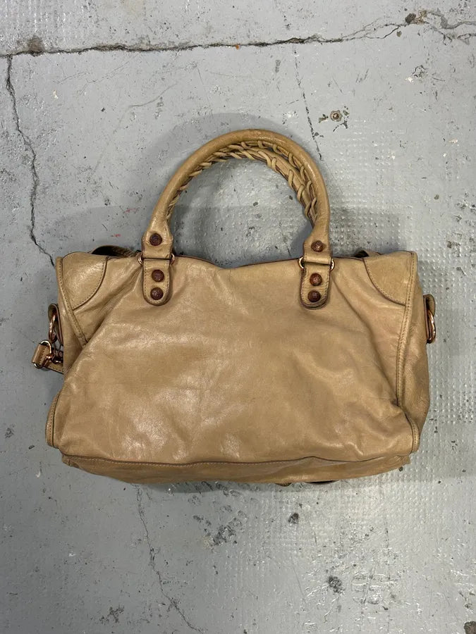 2000s Balenciaga Beige Leather City Bag Studded Hardware Shoulder Bag noBHafk 4