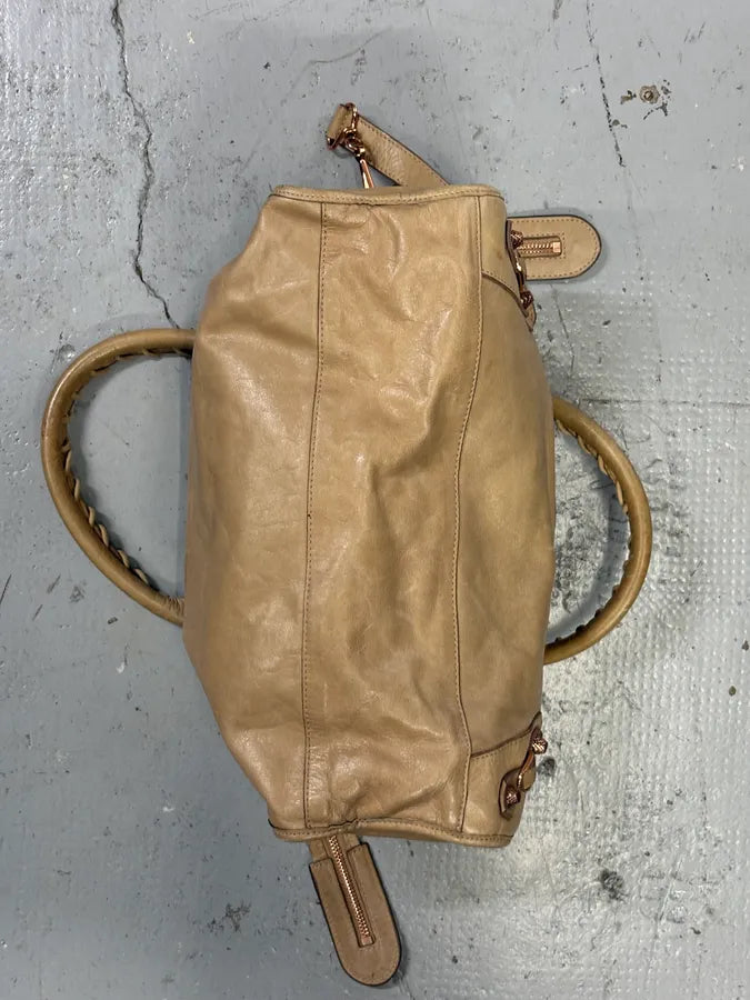 2000s Balenciaga Beige Leather City Bag Studded Hardware Shoulder Bag noBHafk 7