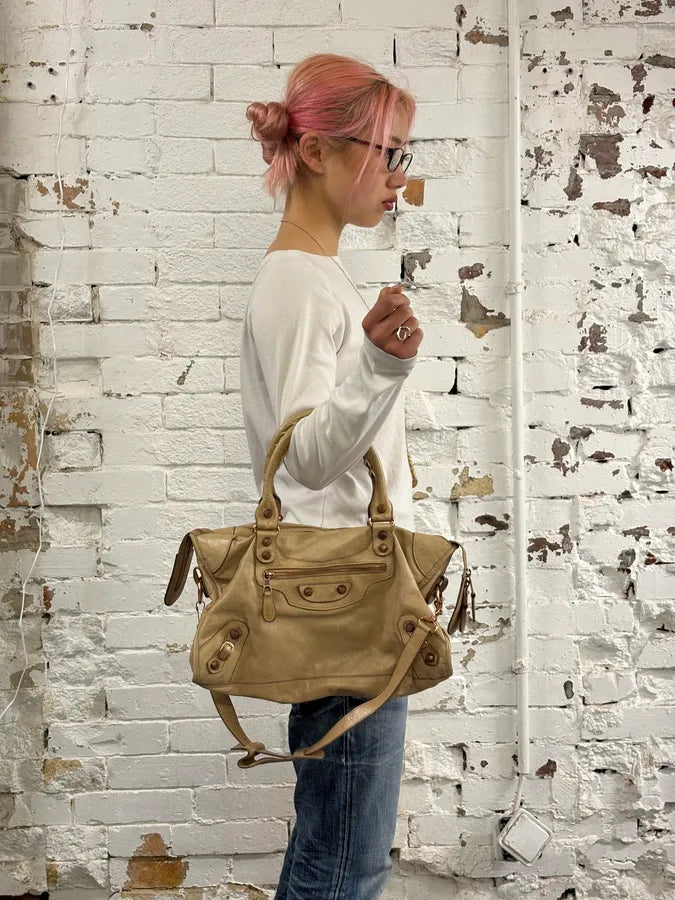 2000s Balenciaga Beige Leather City Bag Studded Hardware Shoulder Bag noBHafk 2
