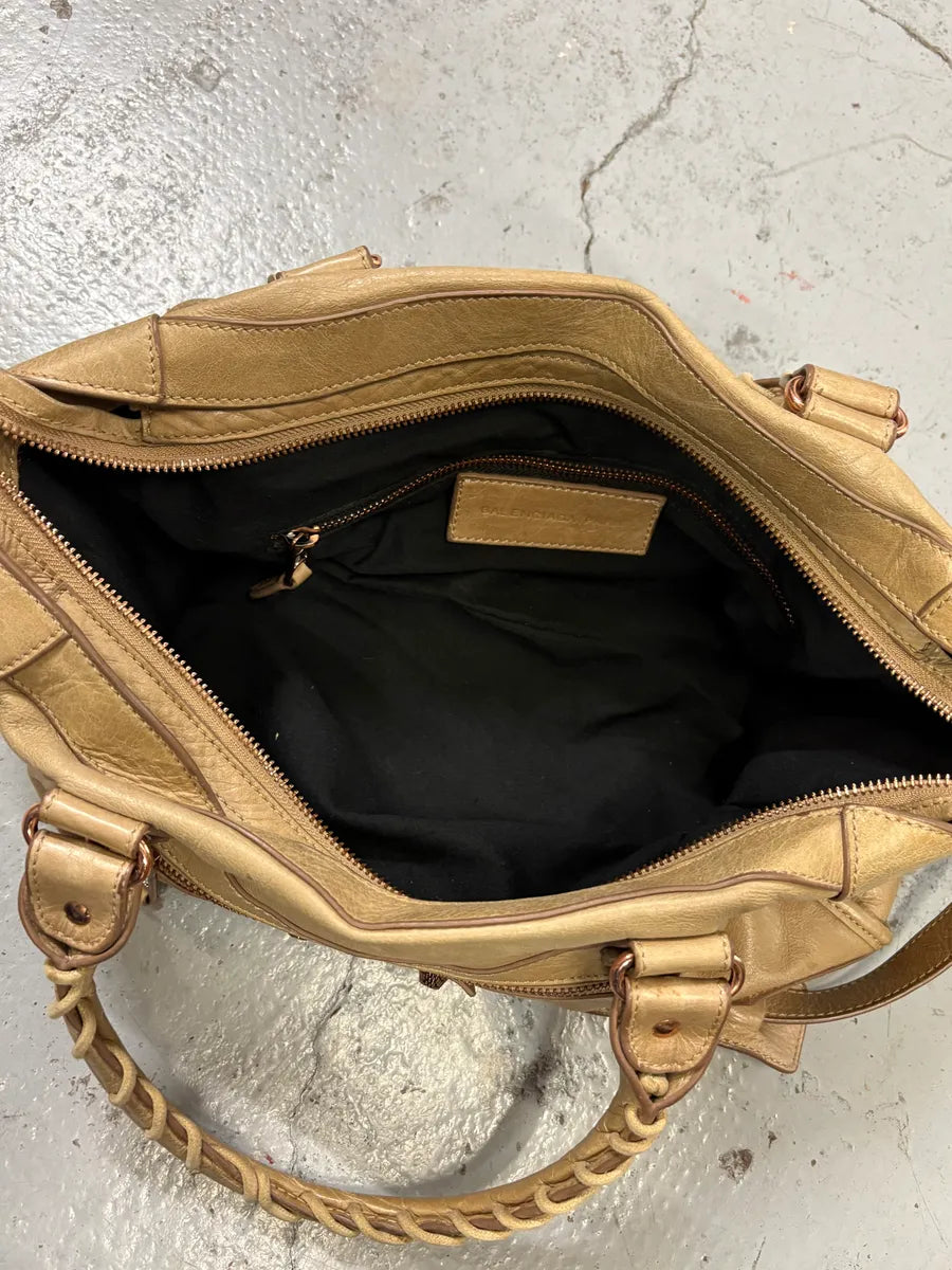 2000s Balenciaga Beige Leather City Bag Studded Hardware Shoulder Bag noBHafk 10