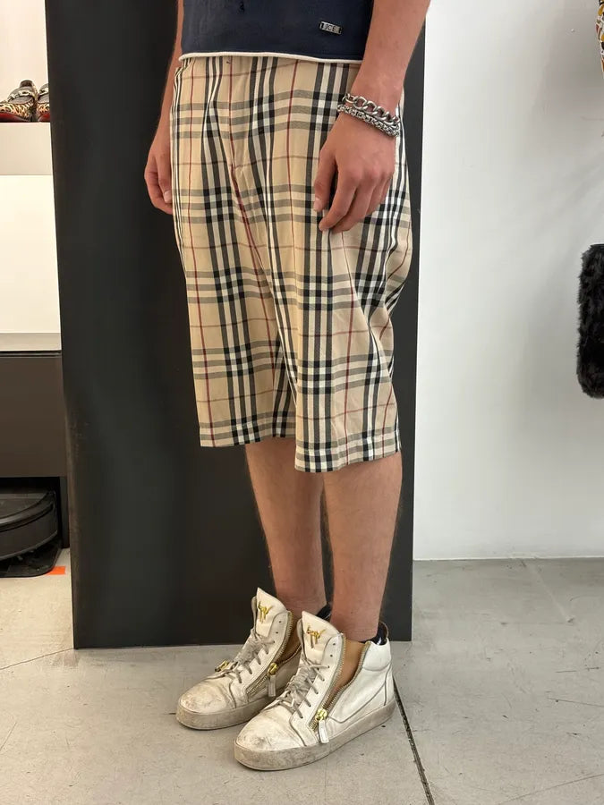 2000s Burburry Beige Signature Tartan Shorts QlTpCwt 2