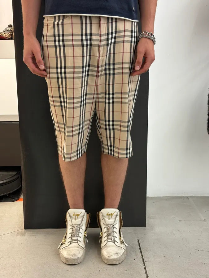 2000s Burburry Beige Signature Tartan Shorts QlTpCwt 1