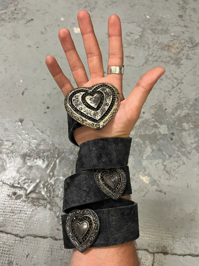 2000s Cavalli Black Eroded Leather Heart Buckle Belt nGtIqCi 1