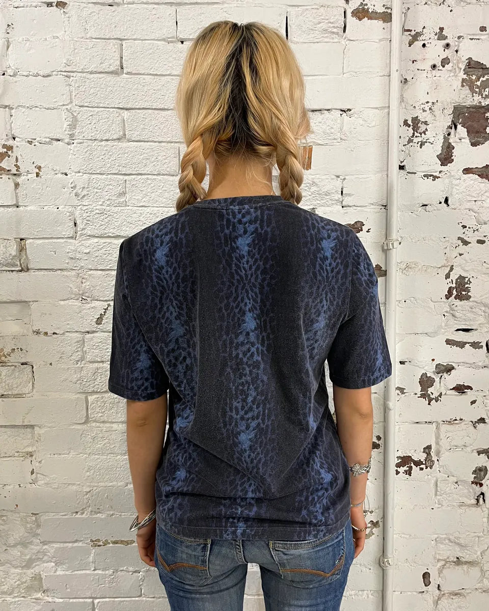 2000s Cavalli Navy & Black Leopard T-Shirt taijlze 2