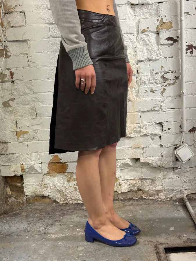 2000s Chanel Brown Leather Asymmetric Fringe Skirt cbwLGeb 2
