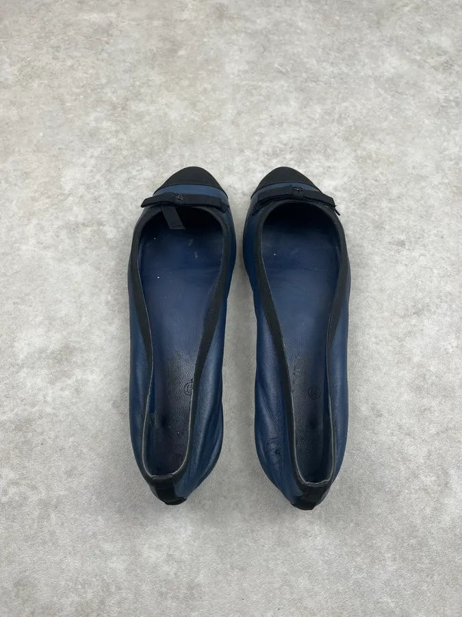 2000s Chanel Navy Leather Ballet Flats jldIjzR 6