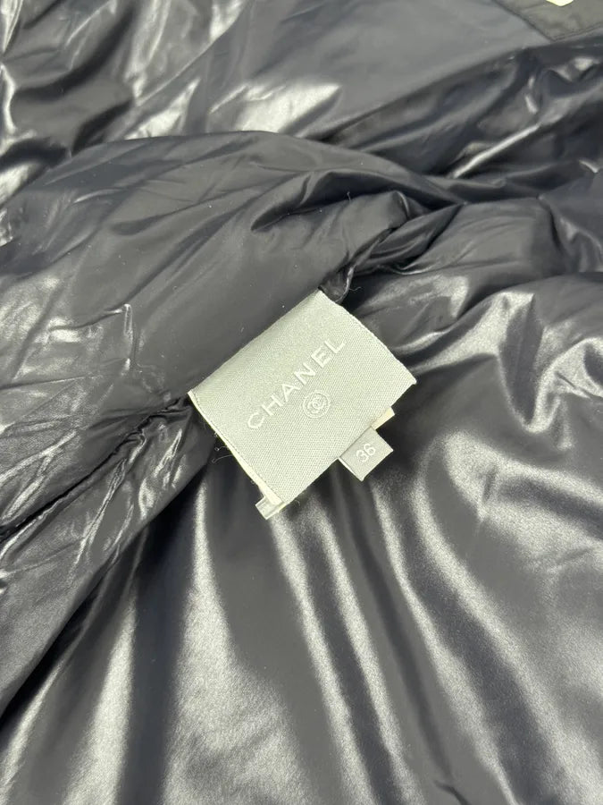 2000s Chanel White & Red Megalaced Black Puffer Jacket qizvTrm 10