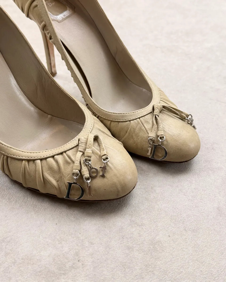2000s Christian Dior Khaki Beige Leather Gathered Bow Heels AkTLKfn 8