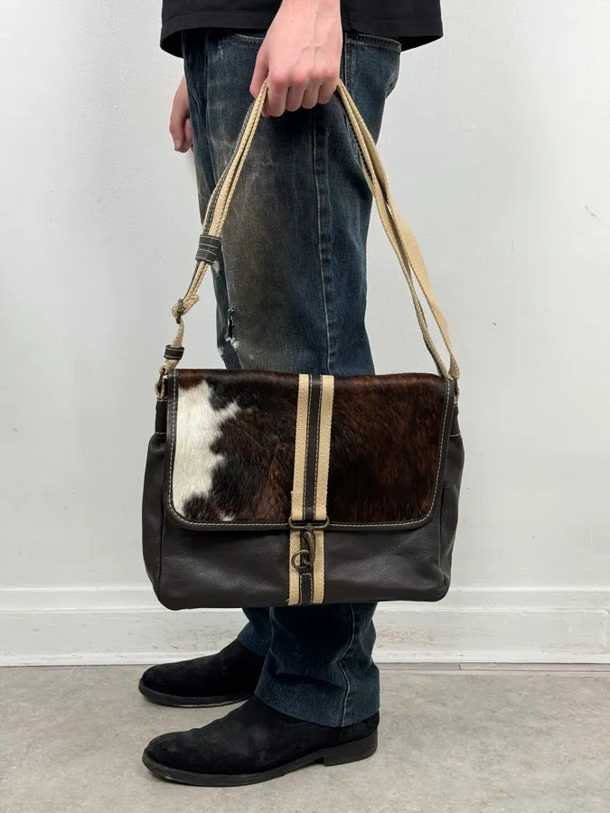 2000s Cow Pony Hair Leather Shoulder Bag DJPVJKE 2