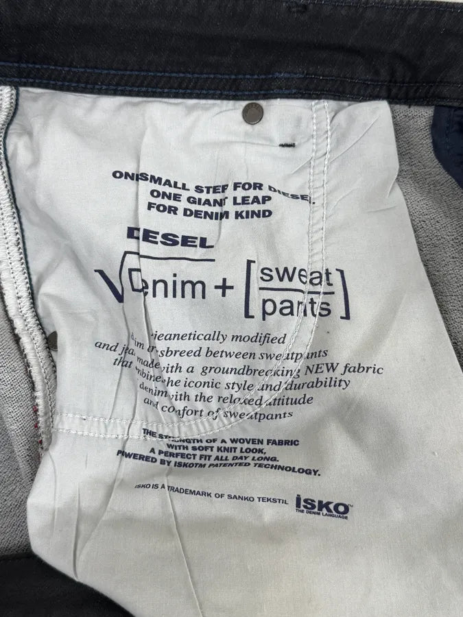 2000s Diesel Black Faded Wax Jeans xOexCaE 15