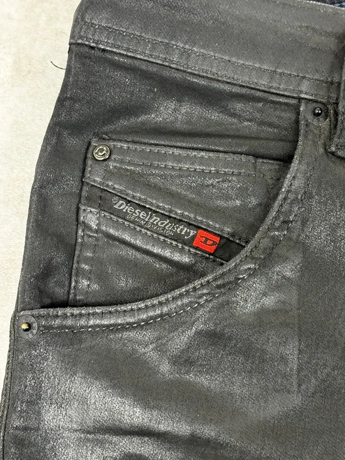 2000s Diesel Black Faded Wax Jeans xOexCaE 8