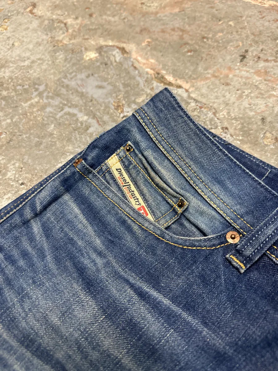 2000s Diesel Blue Faded Denim Jeans ETLYjYq 9