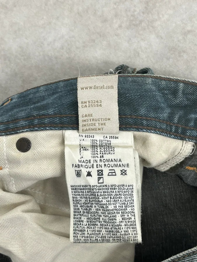 2000s Diesel Blue Faded Denim Jeans LAYDqpC 12